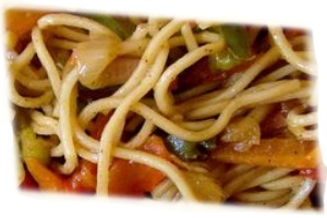 Makaron z warzywami po chińsku